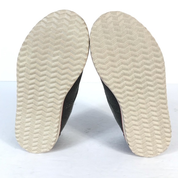 Toms shoes boy size 8 - Picture 7 of 8